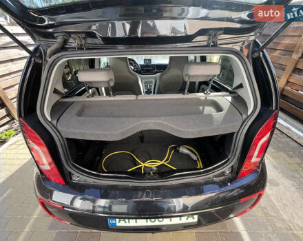 Черный Фольксваген e-up, объемом двигателя 0 л и пробегом 133 тыс. км за 6100 $, фото 17 на Automoto.ua