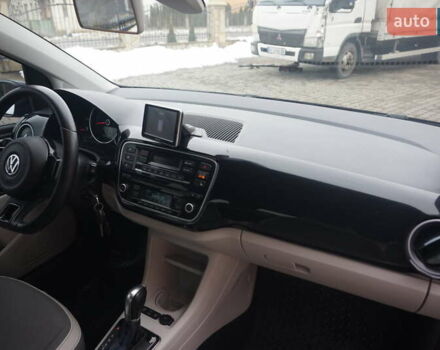 Черный Фольксваген e-up, объемом двигателя 0 л и пробегом 151 тыс. км за 5555 $, фото 39 на Automoto.ua