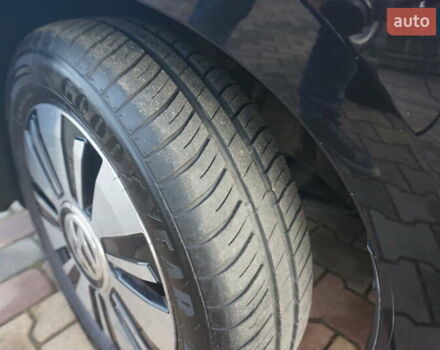 Черный Фольксваген e-up, объемом двигателя 0 л и пробегом 100 тыс. км за 6000 $, фото 56 на Automoto.ua