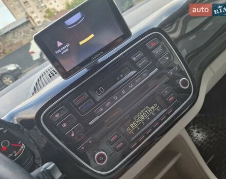 Черный Фольксваген e-up, объемом двигателя 0 л и пробегом 118 тыс. км за 6550 $, фото 57 на Automoto.ua