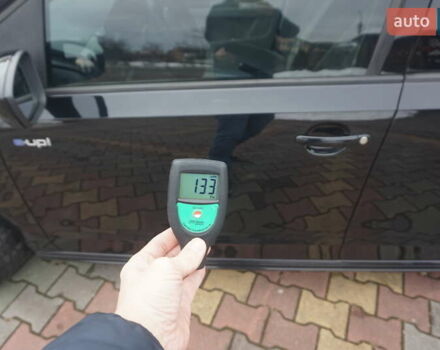 Черный Фольксваген e-up, объемом двигателя 0 л и пробегом 151 тыс. км за 5555 $, фото 62 на Automoto.ua