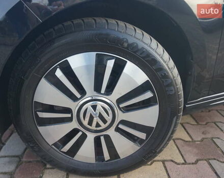 Черный Фольксваген e-up, объемом двигателя 0 л и пробегом 100 тыс. км за 6000 $, фото 55 на Automoto.ua