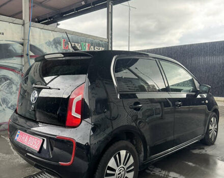 Черный Фольксваген e-up, объемом двигателя 0 л и пробегом 113 тыс. км за 6450 $, фото 3 на Automoto.ua