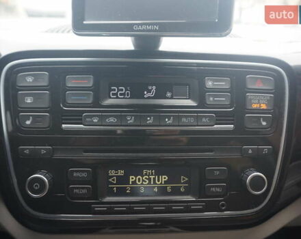 Черный Фольксваген e-up, объемом двигателя 0 л и пробегом 151 тыс. км за 5555 $, фото 33 на Automoto.ua