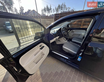 Черный Фольксваген e-up, объемом двигателя 0 л и пробегом 133 тыс. км за 6100 $, фото 16 на Automoto.ua