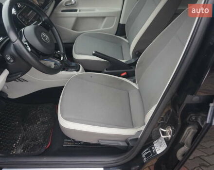 Черный Фольксваген e-up, объемом двигателя 0 л и пробегом 151 тыс. км за 5555 $, фото 25 на Automoto.ua