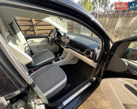 Черный Фольксваген e-up, объемом двигателя 0 л и пробегом 133 тыс. км за 6100 $, фото 18 на Automoto.ua