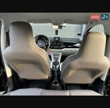 Черный Фольксваген e-up, объемом двигателя 0 л и пробегом 140 тыс. км за 6500 $, фото 10 на Automoto.ua