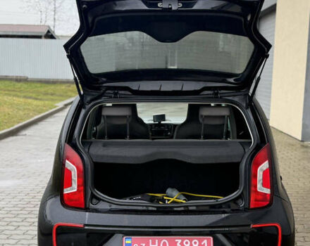 Чорний Фольксваген e-up, об'ємом двигуна 0 л та пробігом 96 тис. км за 5600 $, фото 5 на Automoto.ua