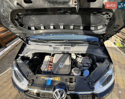 Черный Фольксваген e-up, объемом двигателя 0 л и пробегом 133 тыс. км за 6100 $, фото 20 на Automoto.ua