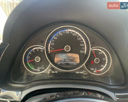 Черный Фольксваген e-up, объемом двигателя 0 л и пробегом 133 тыс. км за 6100 $, фото 11 на Automoto.ua