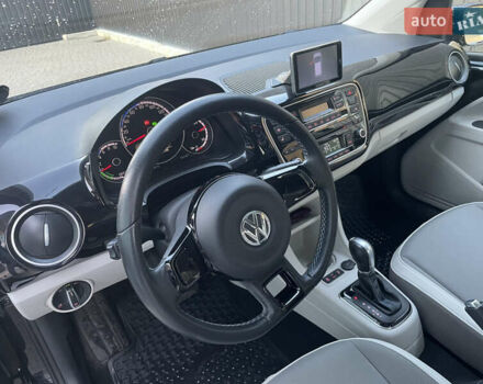 Черный Фольксваген e-up, объемом двигателя 0 л и пробегом 113 тыс. км за 6450 $, фото 5 на Automoto.ua