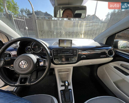 Черный Фольксваген e-up, объемом двигателя 0 л и пробегом 133 тыс. км за 6100 $, фото 13 на Automoto.ua