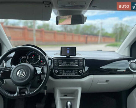 Фольксваген e-up 2015 в Кропивницком (Кировограде) на Automoto.ua Черный Фольксваген e-up, объемом двигателя 0 л и пробегом 152 тыс. км за 6200 $, фото 4 на Automoto.ua