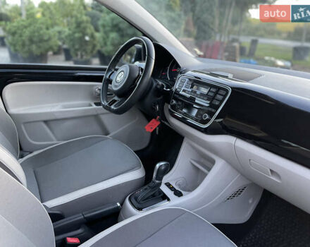 Черный Фольксваген e-up, объемом двигателя 0 л и пробегом 101 тыс. км за 5999 $, фото 11 на Automoto.ua