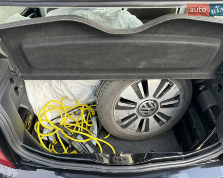 Чорний Фольксваген e-up, об'ємом двигуна 0 л та пробігом 49 тис. км за 6250 $, фото 13 на Automoto.ua