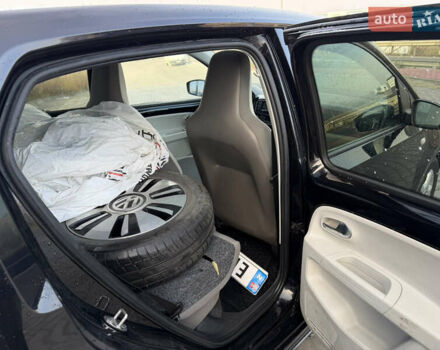 Чорний Фольксваген e-up, об'ємом двигуна 0 л та пробігом 49 тис. км за 6250 $, фото 18 на Automoto.ua