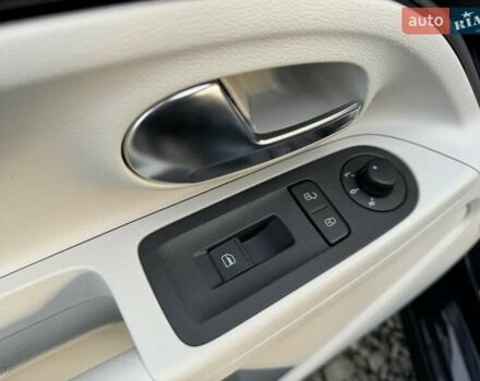 Чорний Фольксваген e-up, об'ємом двигуна 0 л та пробігом 85 тис. км за 6799 $, фото 42 на Automoto.ua