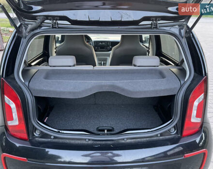 Черный Фольксваген e-up, объемом двигателя 0 л и пробегом 101 тыс. км за 5999 $, фото 13 на Automoto.ua