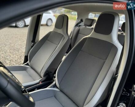 Чорний Фольксваген e-up, об'ємом двигуна 0 л та пробігом 85 тис. км за 6799 $, фото 44 на Automoto.ua