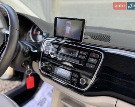 Чорний Фольксваген e-up, об'ємом двигуна 0 л та пробігом 85 тис. км за 6799 $, фото 52 на Automoto.ua