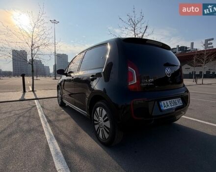 Черный Фольксваген e-up, объемом двигателя 0 л и пробегом 129 тыс. км за 6500 $, фото 15 на Automoto.ua