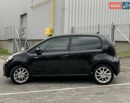 Черный Фольксваген e-up, объемом двигателя 0 л и пробегом 58 тыс. км за 10850 $, фото 2 на Automoto.ua