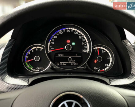 Черный Фольксваген e-up, объемом двигателя 0 л и пробегом 58 тыс. км за 10850 $, фото 11 на Automoto.ua