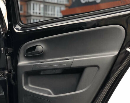 Черный Фольксваген e-up, объемом двигателя 0 л и пробегом 58 тыс. км за 10850 $, фото 17 на Automoto.ua