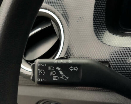 Черный Фольксваген e-up, объемом двигателя 0 л и пробегом 58 тыс. км за 10850 $, фото 9 на Automoto.ua