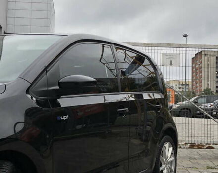 Черный Фольксваген e-up, объемом двигателя 0 л и пробегом 58 тыс. км за 10850 $, фото 3 на Automoto.ua