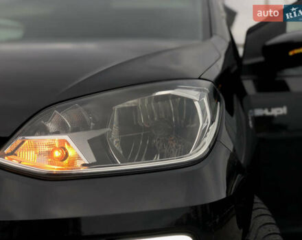 Черный Фольксваген e-up, объемом двигателя 0 л и пробегом 58 тыс. км за 10850 $, фото 4 на Automoto.ua