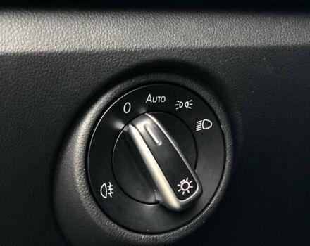 Черный Фольксваген e-up, объемом двигателя 0 л и пробегом 58 тыс. км за 10850 $, фото 7 на Automoto.ua