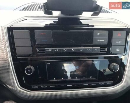 Черный Фольксваген e-up, объемом двигателя 0 л и пробегом 54 тыс. км за 10940 $, фото 1 на Automoto.ua