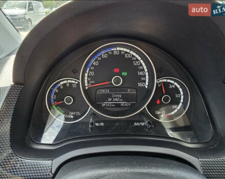 Черный Фольксваген e-up, объемом двигателя 0 л и пробегом 48 тыс. км за 10500 $, фото 22 на Automoto.ua