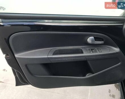 Черный Фольксваген e-up, объемом двигателя 0 л и пробегом 54 тыс. км за 10940 $, фото 5 на Automoto.ua