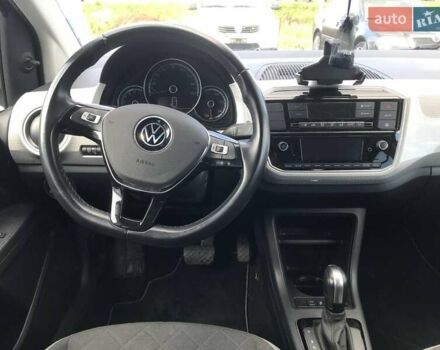 Черный Фольксваген e-up, объемом двигателя 0 л и пробегом 54 тыс. км за 10940 $, фото 3 на Automoto.ua