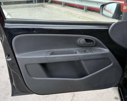 Черный Фольксваген e-up, объемом двигателя 0 л и пробегом 48 тыс. км за 10500 $, фото 17 на Automoto.ua