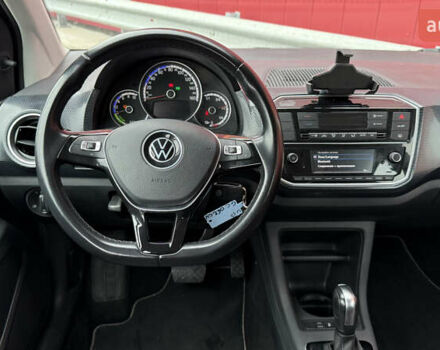 Черный Фольксваген e-up, объемом двигателя 0 л и пробегом 48 тыс. км за 10500 $, фото 49 на Automoto.ua