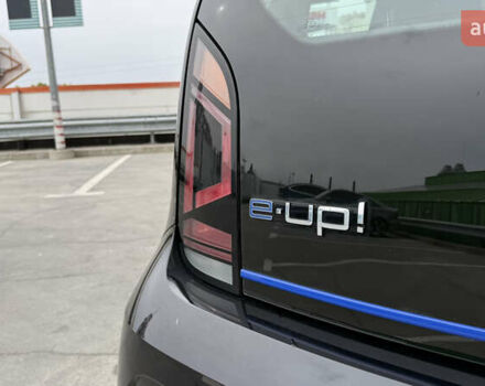 Черный Фольксваген e-up, объемом двигателя 0 л и пробегом 48 тыс. км за 10500 $, фото 37 на Automoto.ua