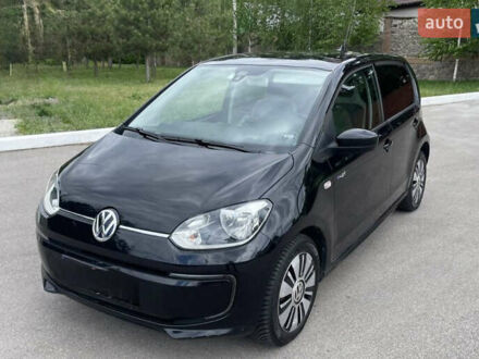 Фольксваген e-up 2015 в Кропивницком (Кировограде) на Automoto.ua Черный Фольксваген e-up, объемом двигателя 0 л и пробегом 152 тыс. км за 6200 $, фото 1 на Automoto.ua