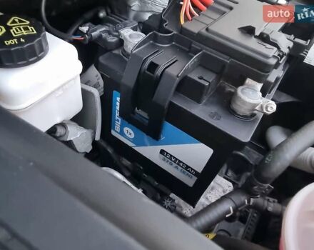 Серый Фольксваген e-up, объемом двигателя 0 л и пробегом 99 тыс. км за 6450 $, фото 17 на Automoto.ua