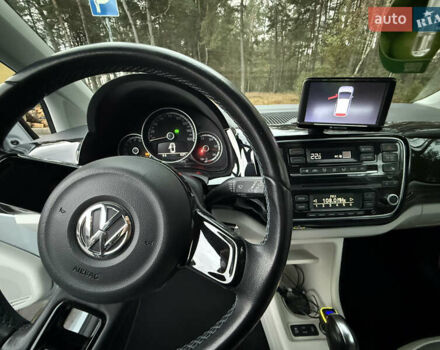Серый Фольксваген e-up, объемом двигателя 0 л и пробегом 109 тыс. км за 5600 $, фото 10 на Automoto.ua