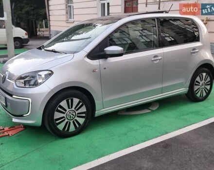 Серый Фольксваген e-up, объемом двигателя 0 л и пробегом 99 тыс. км за 6450 $, фото 7 на Automoto.ua