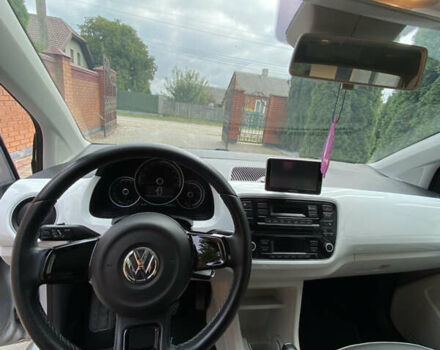 Серый Фольксваген e-up, объемом двигателя 0 л и пробегом 99 тыс. км за 6500 $, фото 6 на Automoto.ua