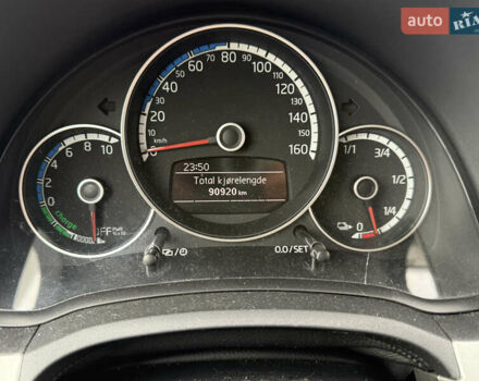 Серый Фольксваген e-up, объемом двигателя 0 л и пробегом 90 тыс. км за 6499 $, фото 43 на Automoto.ua