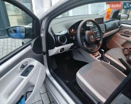 Серый Фольксваген e-up, объемом двигателя 0 л и пробегом 145 тыс. км за 6500 $, фото 9 на Automoto.ua