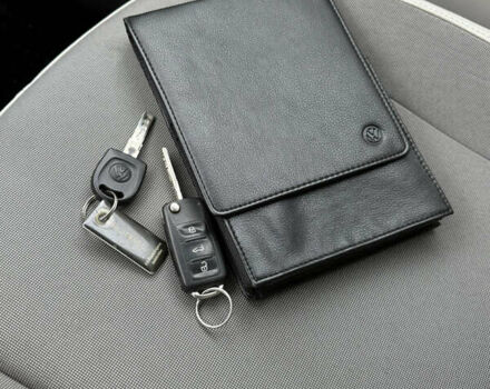 Серый Фольксваген e-up, объемом двигателя 0 л и пробегом 90 тыс. км за 6499 $, фото 46 на Automoto.ua