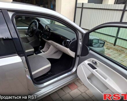 Серый Фольксваген e-up, объемом двигателя 0.11 л и пробегом 120 тыс. км за 5700 $, фото 6 на Automoto.ua