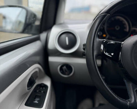 Сірий Фольксваген e-up, об'ємом двигуна 0 л та пробігом 93 тис. км за 4999 $, фото 22 на Automoto.ua